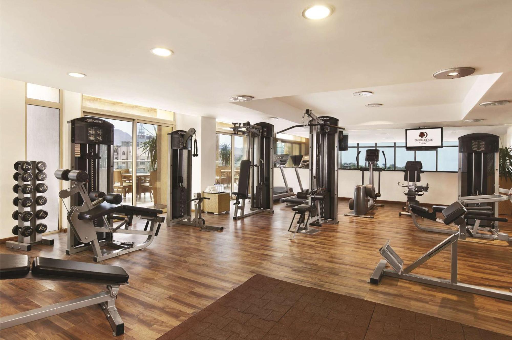 Doubletree By Hilton Hotel Akaba Zewnętrze zdjęcie The gym at the hotel