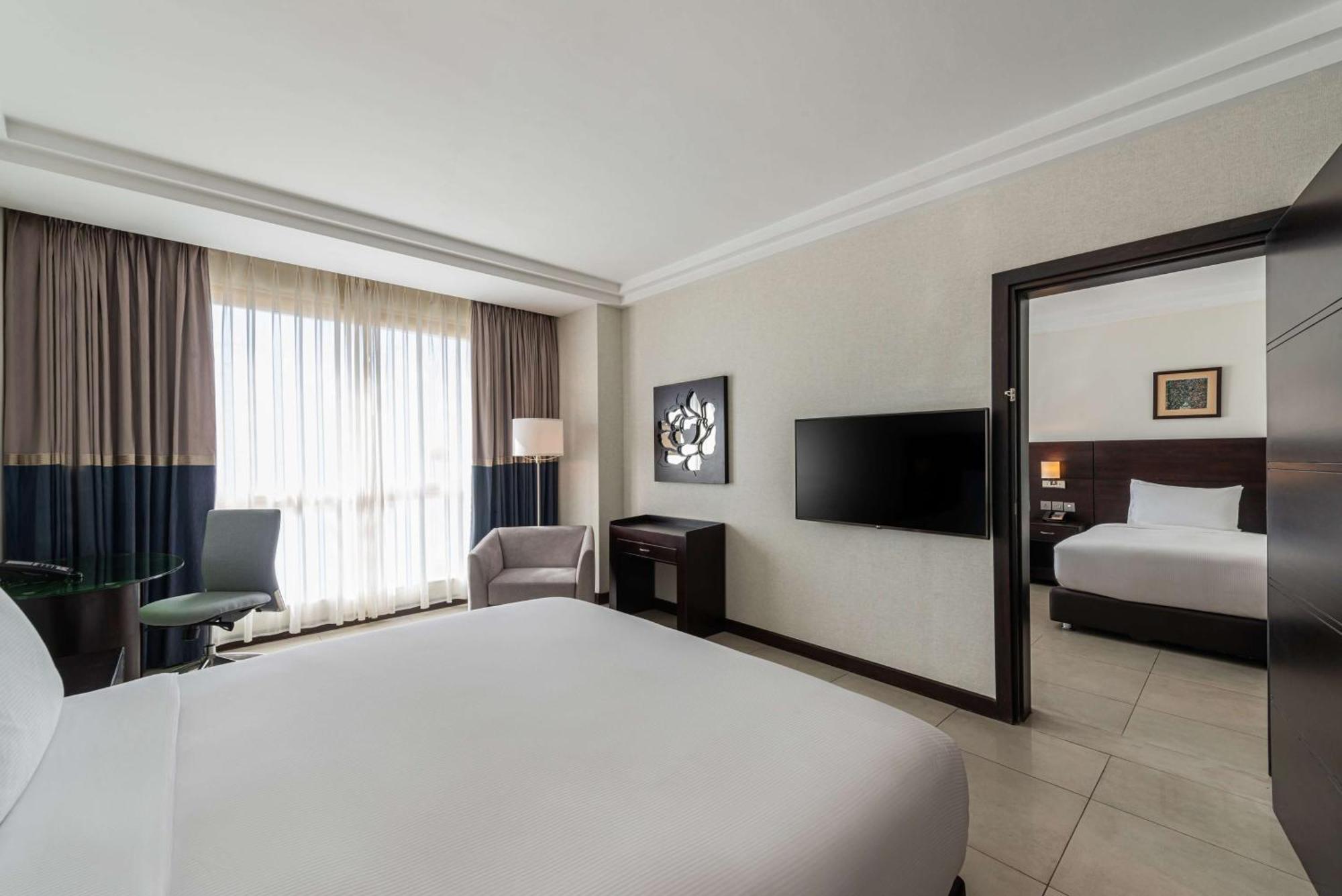 Doubletree By Hilton Hotel Akaba Zewnętrze zdjęcie Family Suite